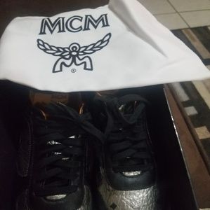 AUTHENTIC MCM MEN SNEAKERS PRE-OWNED